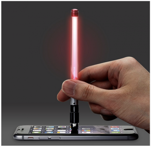 スマホ画面をタッチしてフォースを手に入れよう!「ライトセーバー型タッチペン」2015年6月にリリース!